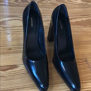 Balenciaga leather pumps